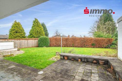 Titelbild - Attraktiver Winkelbungalow mit großem Grundstück in Laurensberg