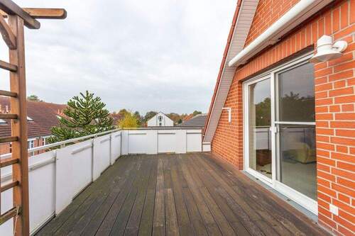Balkon - Dachgeschosswohnung mit herrlichem Balkon in attraktiver Wohnlage von Stuhr-Moordeich!