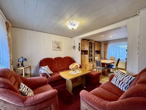 Wohnzimmer - 3 Zimmer Reihenmittelhaus zum Kaufen in Brunsbüttel