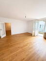 Wohnzimmer - 3 Zimmer Etagenwohnung zum Kaufen in Berlin