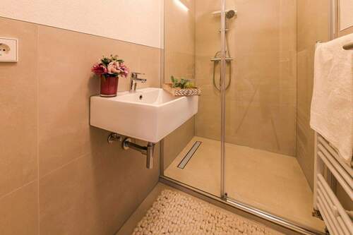 Badezimmer Dachgeschoss - 