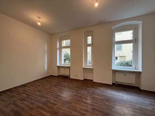 Zimmer 2 - Bezugsfreie, großzügige 3-Zimmer-Erdgeschosswohnung im Altbau in Berlin-Weißensee!