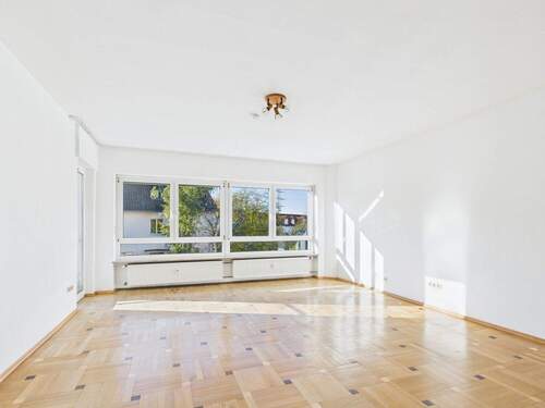 Wohnzimmer - 3 Zimmer Etagenwohnung zum Kaufen in Bamberg