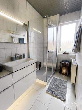 . - 3 Zimmer Etagenwohnung zum Kaufen in Stuttgart