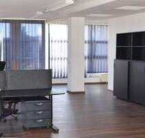 Gut ausgestattete Arbeitsplätze in Friedrichsdorf - flexibel nutzbar