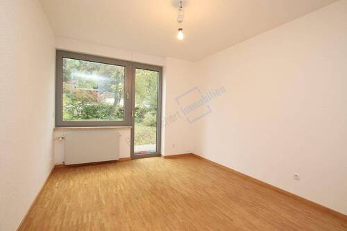 ARBEITS-/KINDERZIMMER - 