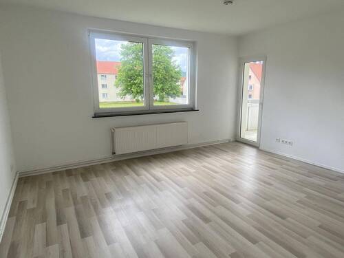 Wohnzimmer (2).jpeg - 3 Zimmer Etagenwohnung zur Miete in Langelsheim