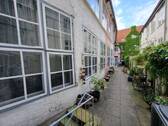 Seitenflügel / Innenhof - 