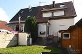 Gartensicht aufs Haus - 