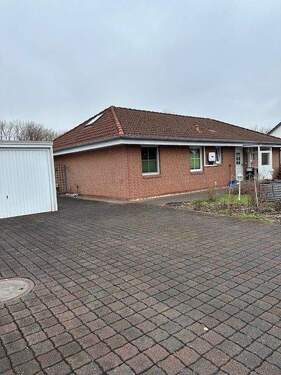 Vorderansicht/Seitenansicht - 4 Zimmer Bungalow zum Kaufen in Wulften am Harz