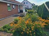 Vorderseite Teilansicht - Sommer - - 4 Zimmer Bungalow in Wulften am Harz