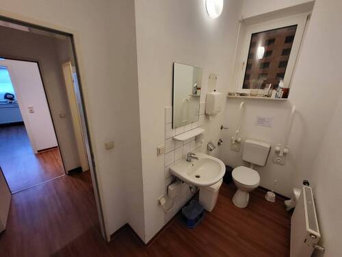 EG: Damen-WC - 