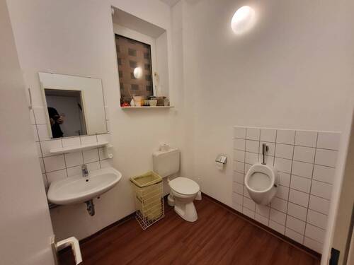 EG: Herren-WC - 