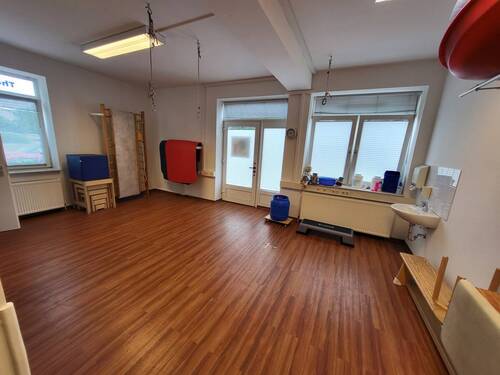 EG: Büro/Praxis - 