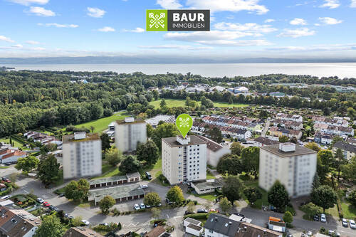 Luftaufnahme - Ihr Mieter ist schon da - 3-Zimmer-Wohnung mit Teilseesicht in Friedrichshafen
