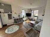 Wohnzimmer 2.jpg - Etagenwohnung mit 76,30 m² in Nürnberg zur Miete