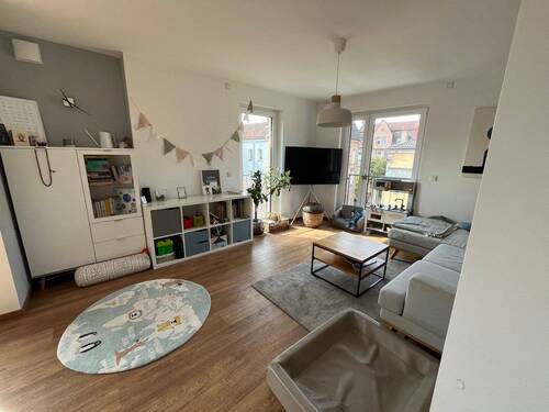 Wohnzimmer 2.jpg - Etagenwohnung mit 76,30 m² in Nürnberg zur Miete