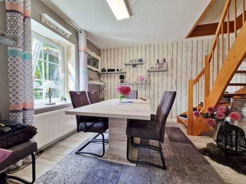 Esszimmer mit Zugang ins DG - 