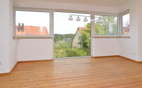 Esszimmer mit großem, bodennahen Fenster - Erdgeschoss - 