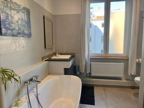 Badezimmer, Wanne + Dusche - Etagenwohnung mit 86,00 m&sup2; in Berlin zum Kaufen