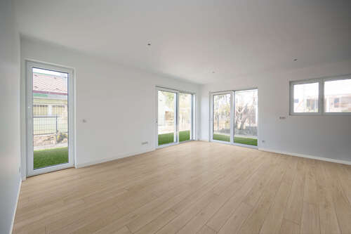 Wohnzimmer - 4 Zimmer Etagenwohnung zum Kaufen in München