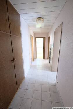 Flur - 3 Zimmer Etagenwohnung zum Kaufen in Waiblingen