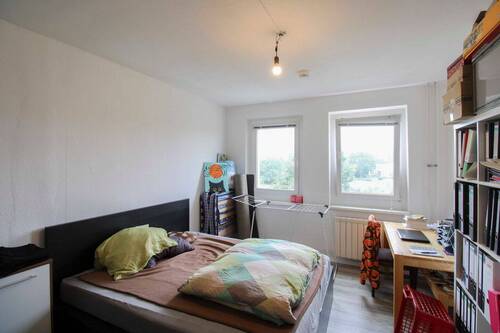 06. Schlafzimmer - 