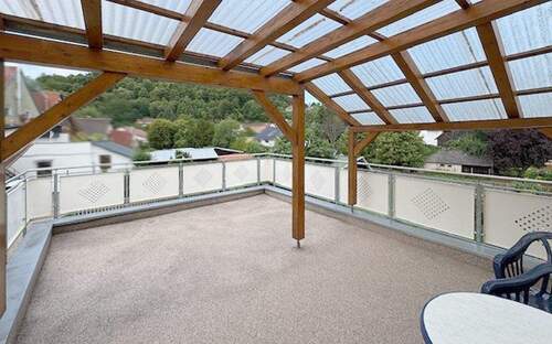 Balkon mit Überdachung - 7 Zimmer Einfamilienhaus in Pegnitz