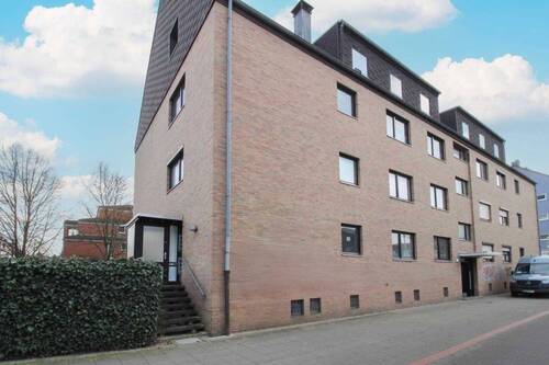 Gebaäudefront - 4 Zimmer Etagenwohnung zum Kaufen in Hannover