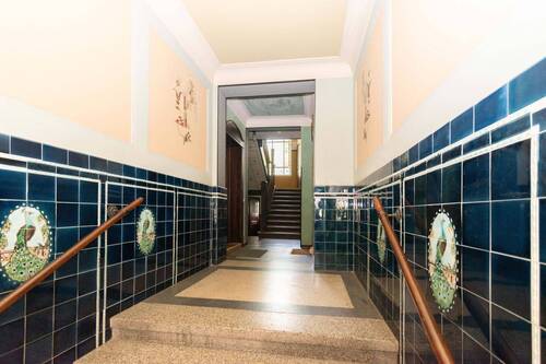 Treppenhaus - 2 Zimmer Etagenwohnung zum Kaufen in Leipzig