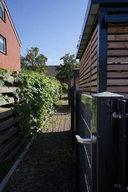 Tor zum Garten vom Wirtschaftsweg - 