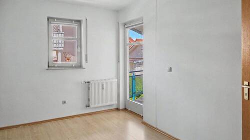 Zimmer 2 1. OG mit Balkon 2 - 