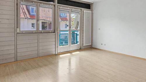 Zimmer 1 1. OG mit Balkon 1 - 