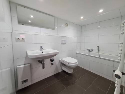 Wohnung 3 - 2. OG, Vollbad - 