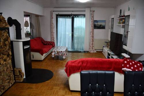 H 546 Wohnzimmer.JPG - 5 Zimmer Mehrfamilienhaus, Wohnhaus in Lampertheim