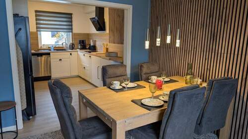 Essbereich mit Zugang zur Küche - 