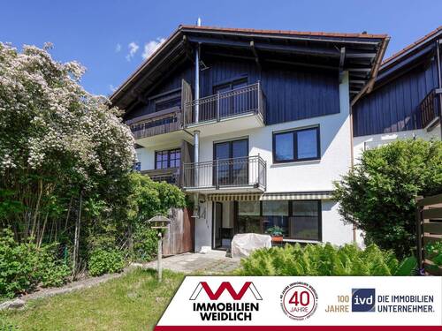 Westseite - Ideal für Familien: Das Haus. Der Garten. Die Lage.