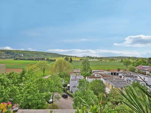 Aussicht vom Balkon - Charmante 1,5-Zimmer-Wohnung mit Weitblick in Echterdingen