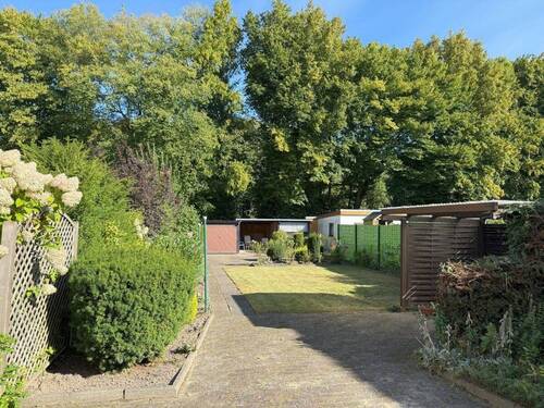 Blick in den großen Garten - 