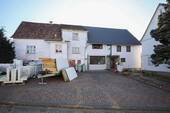 01_Front - 6 Zimmer Doppelhaushälfte zum Kaufen in Schlüchtern