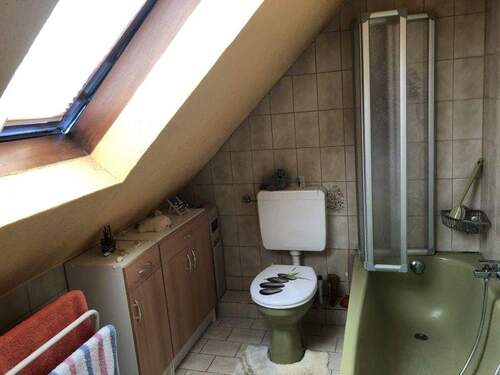 Vollbad im Dachgeschoss - 