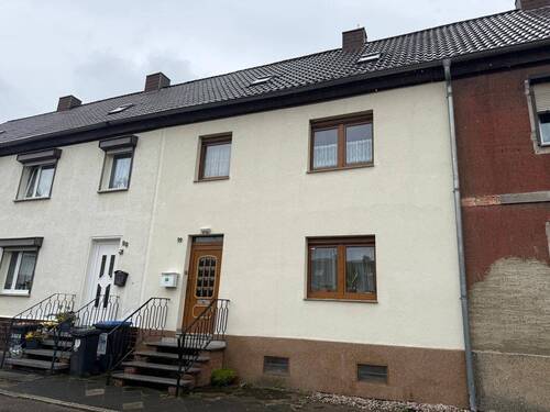 Hausansicht - Reihenhaus im südlichen Stadtgebiet von Halle (S.)