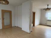 Wohnzimmer - Reihenmittelhaus mit 95,00 m&sup2; in Halle zum Kaufen