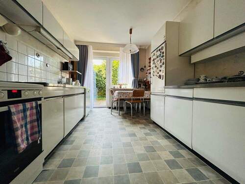 Küche - Einfamilienhaus mit 209,70 m&sup2; in Oldendorf zum Kaufen