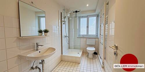 Badezimmer mit Fenster! - 