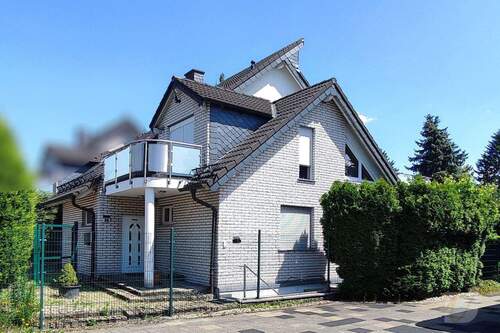 Ein Traumhaus im Grünen - 6 Zimmer Einfamilienhaus zum Kaufen in Essen / Altenessen-Süd