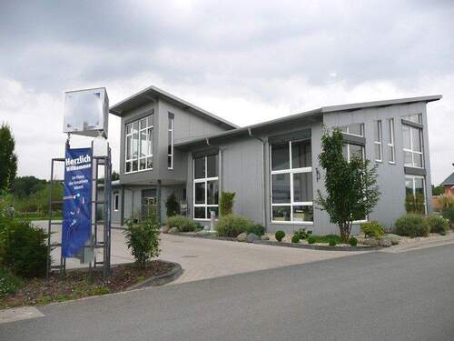 Firmengebäude.JPG - Aufsperren und Loslegen, Ihr neuer Firmensitz