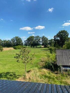 Blick auf das Grundstück - 