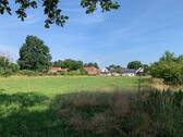 Blick auf eigene Wiese und Hof - 3 Zimmer Mehrfamilienhaus, Wohnhaus zum Kaufen in Luckau