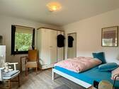 Schlafzimmer - Mehrfamilienhaus, Wohnhaus mit 90,00 m² in Aurich zum Kaufen